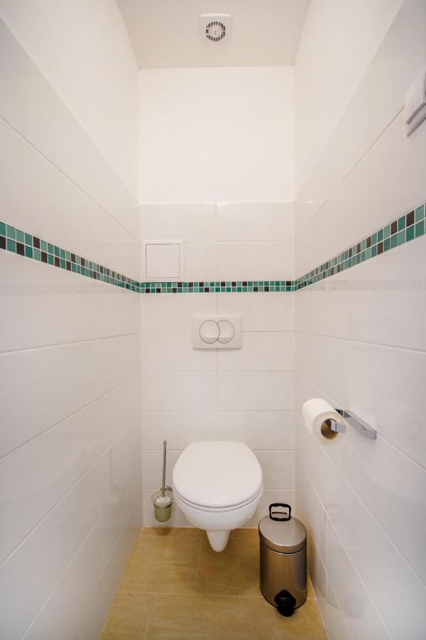 Illy Apartman Apartment เอ็กเกอร์ ภายนอก รูปภาพ