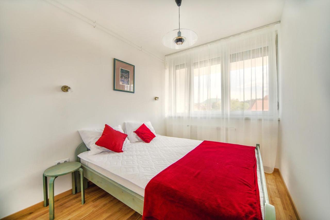 Illy Apartman Apartment เอ็กเกอร์ ภายนอก รูปภาพ